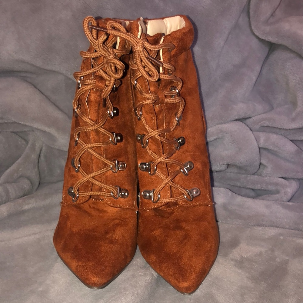Chase + Chloe heeled boots